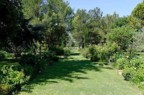 Le Domaine De Saint Veran Orgon Exterior photo